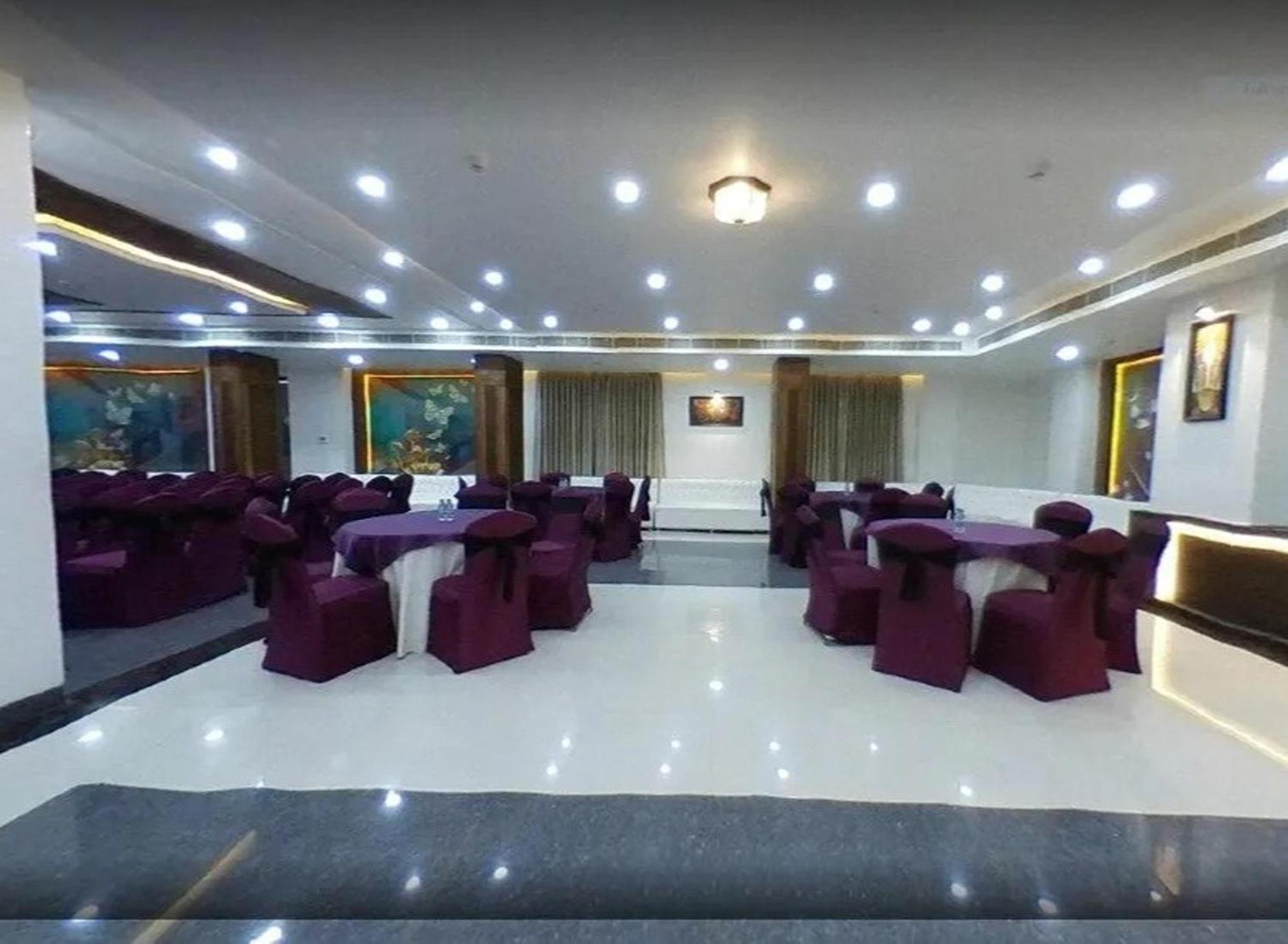 Hotel Sanskar Palace, Vaishali Nagar, Джапур Экстерьер фото