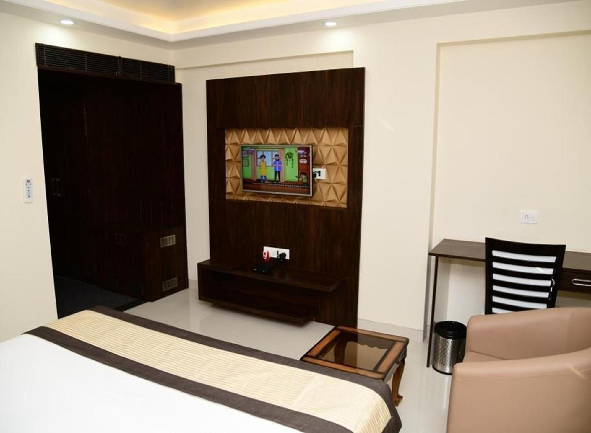 Hotel Sanskar Palace, Vaishali Nagar, Джапур Экстерьер фото